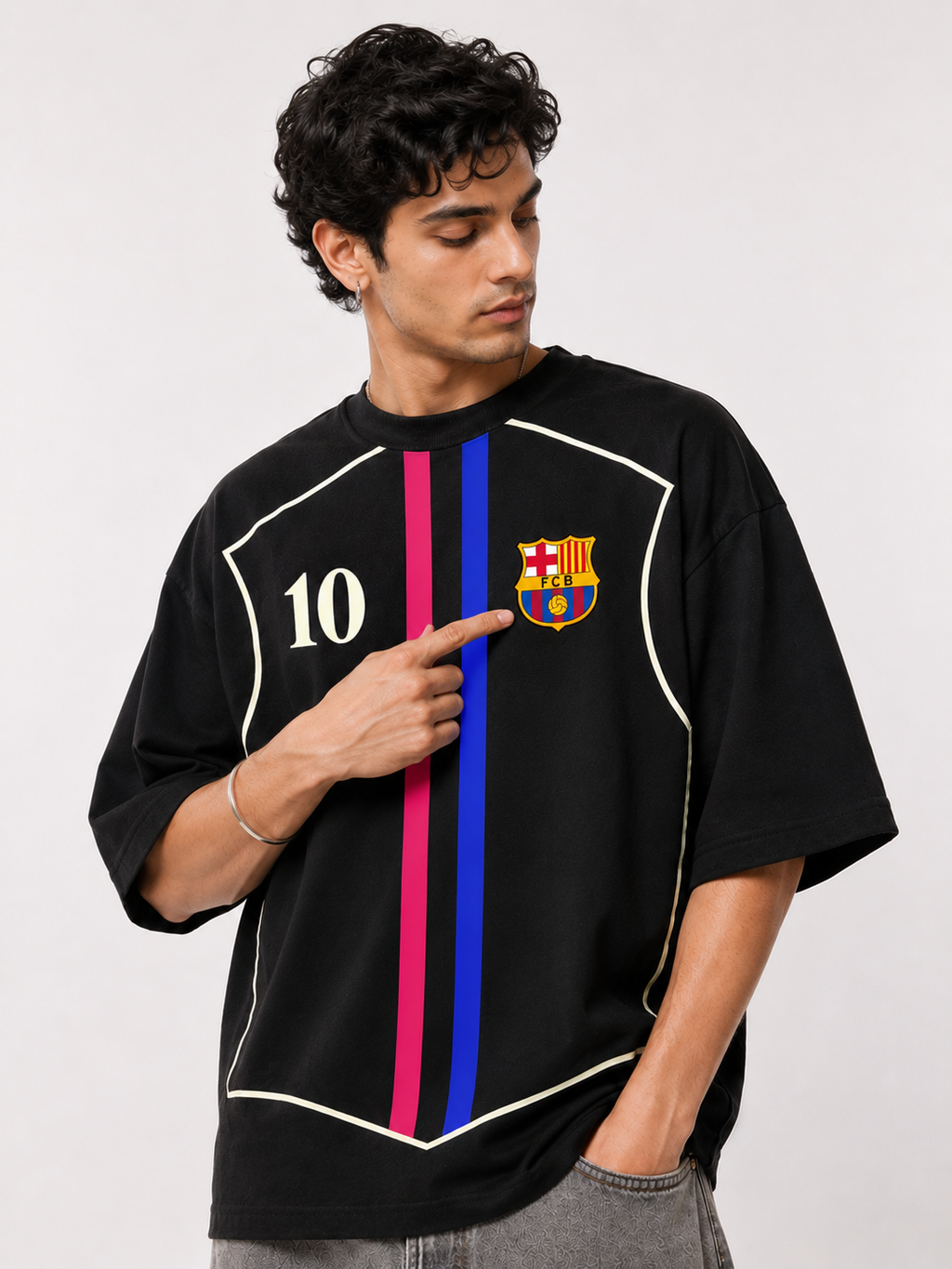 Barça Noir Oversized Tee – Black Edition